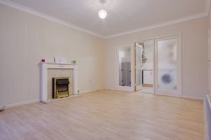 Lounge/Diner- click for photo gallery